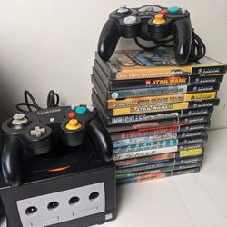 GameCube Console + 14 Games & 2 Controllers 