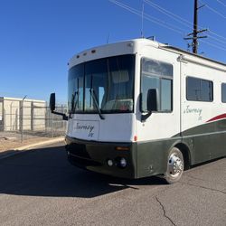 2002 Winnebago Journey 