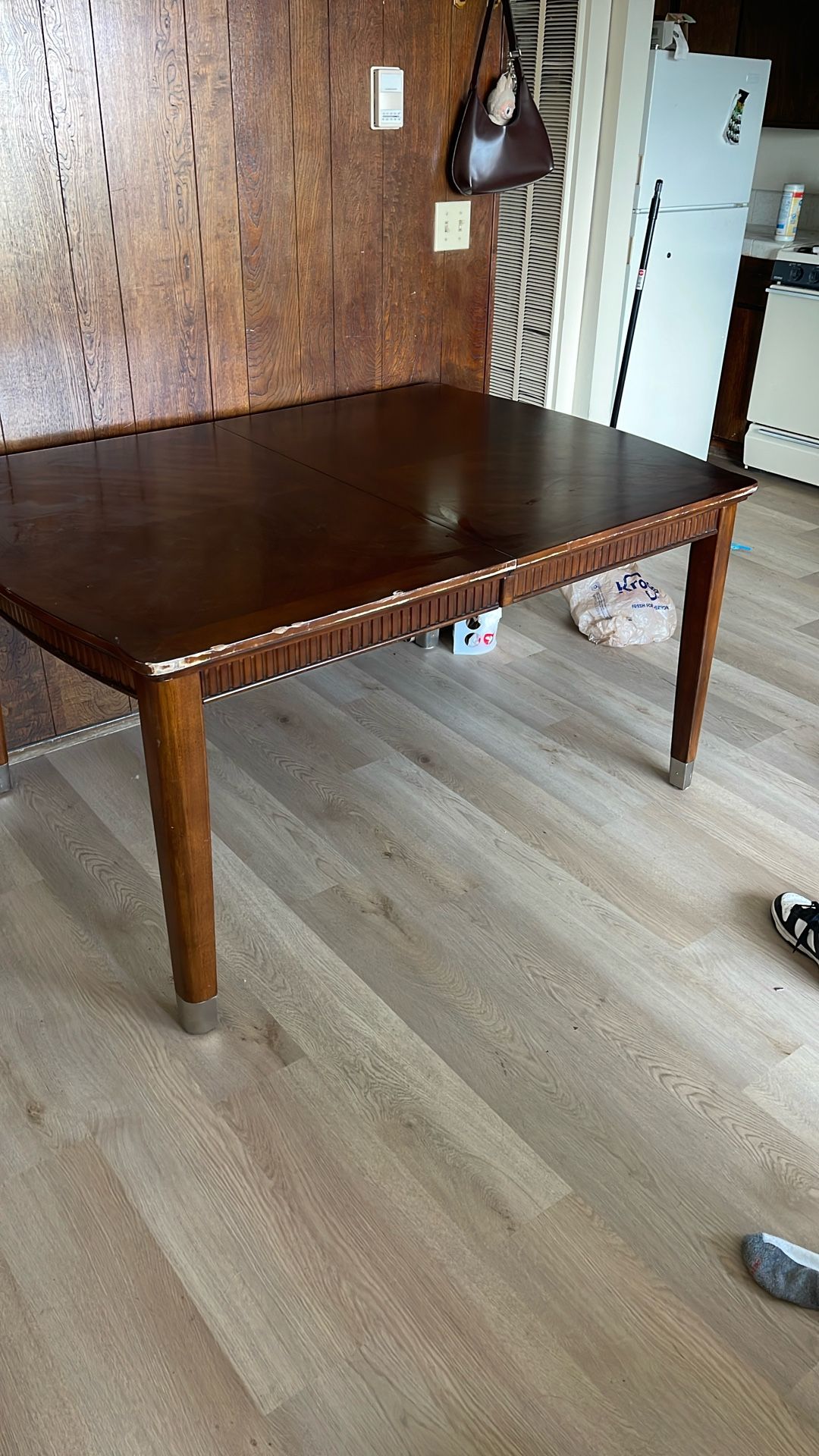 Dining table (free)