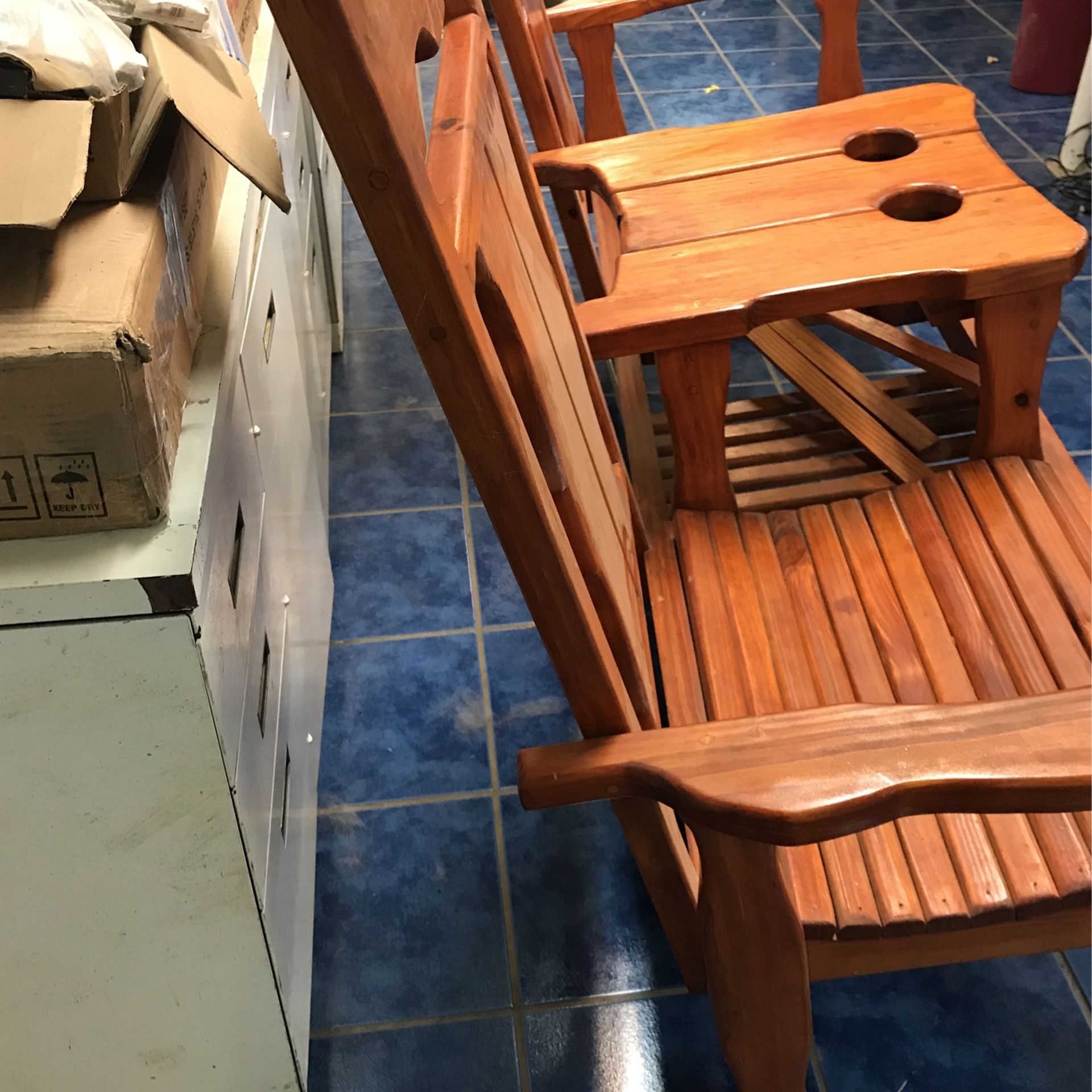 Double Rocking Chair W Book/Drink Holder for Sale in Grand Prairie, TX