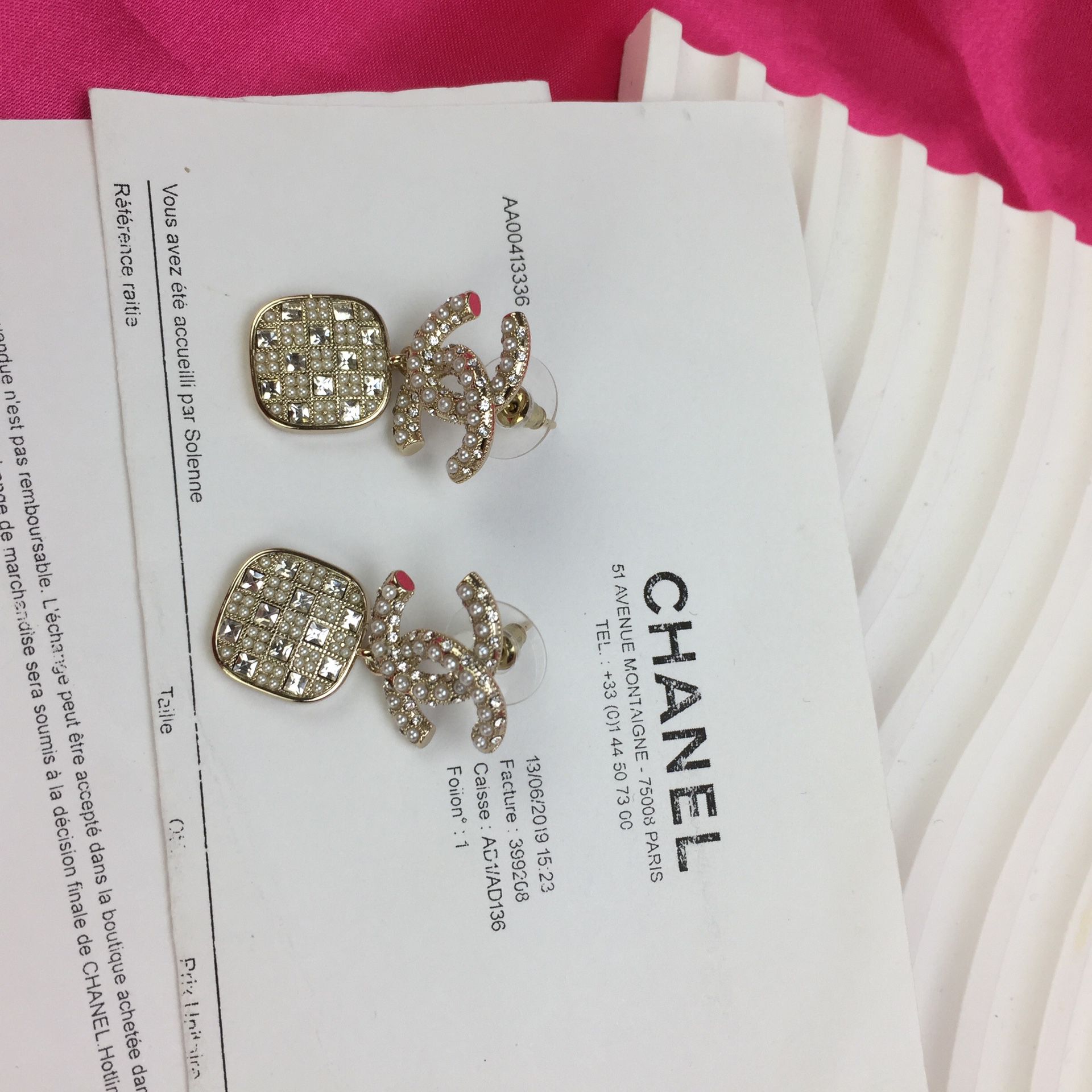 Chanel Rose Gold Colorless Diamond Pearl Earrings for Sale in Los Angeles,  CA - OfferUp