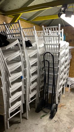 Chivari chairs white