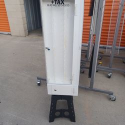 Spinning pvc case display for blades