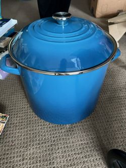 Le Creuset 20 quart pot