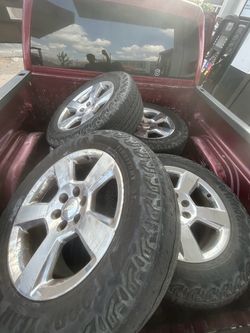 Silverado Chevy rims stocks 20s tires 6 lug