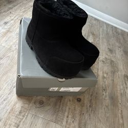 Balenciaga Alaskan Boots