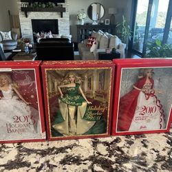 9 Barbie Dolls - In The Box ! 