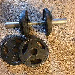 60 Pounds of Weights w/Bar