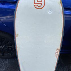 2 boogie Boards 