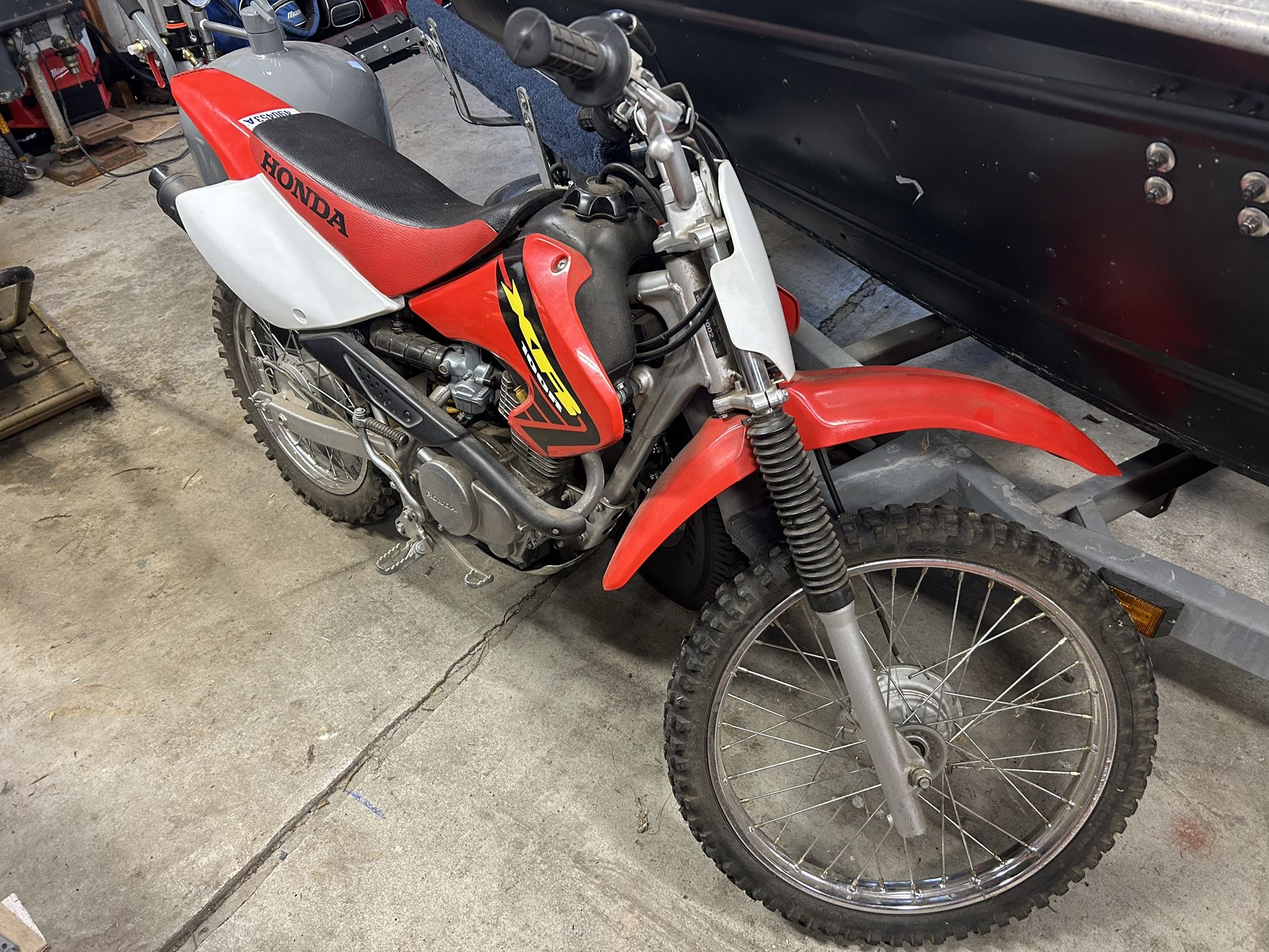 2002 XR100