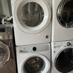 Frontload Washer Dryer 
