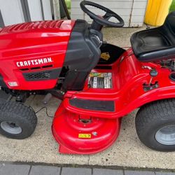 Craftsman Riding Mower🏡