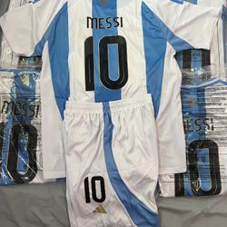 Kids Argentina 🇦🇷 🇦🇷🇦🇷🇦🇷Messi playera versión jugador player versión Soccer copa América local 2024 2025 new visitante home away Jerseys and k