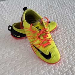 Nike Women's Free 1.0 Cross Bionic Training Sneakers from Finish Line Size 6