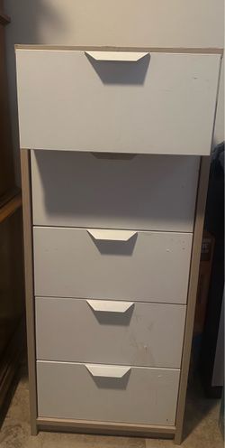 Wood dresser with 6 drawers