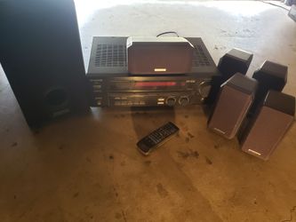 Kenwood VR-715 Receiver & 5.1 Surround-Sound Speaker System with Remote