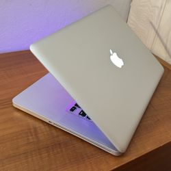 Apple MacBook Pro 15” I7/8GB/256GB SSD $175