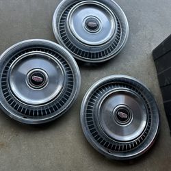 3 Hubcaps