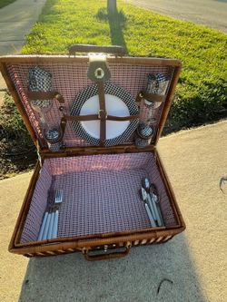 Picnic basket