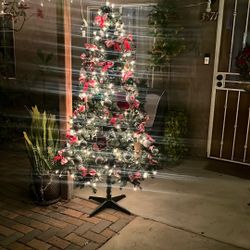 Árbol De Navidad Con Luses Y Adornos Así Como Está  $50