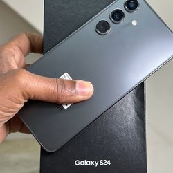 Samsung Galaxy S24 Unlocked With Warranty ☺️ 