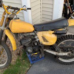 Suzuki Dirt Bike