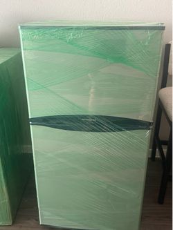 Mini refrigerator