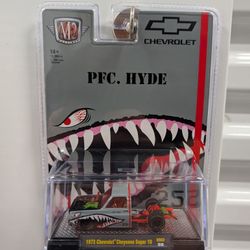 M2 Machines 1:64 1973 Chevrolet Cheyenne Super 10 “PFC. HYDE” Shark Face 