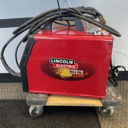 Lincoln Electric Weld Pak 3200 HD 