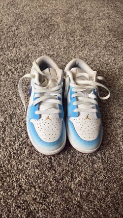 Jordan 1’s Size 4 🥶🔥