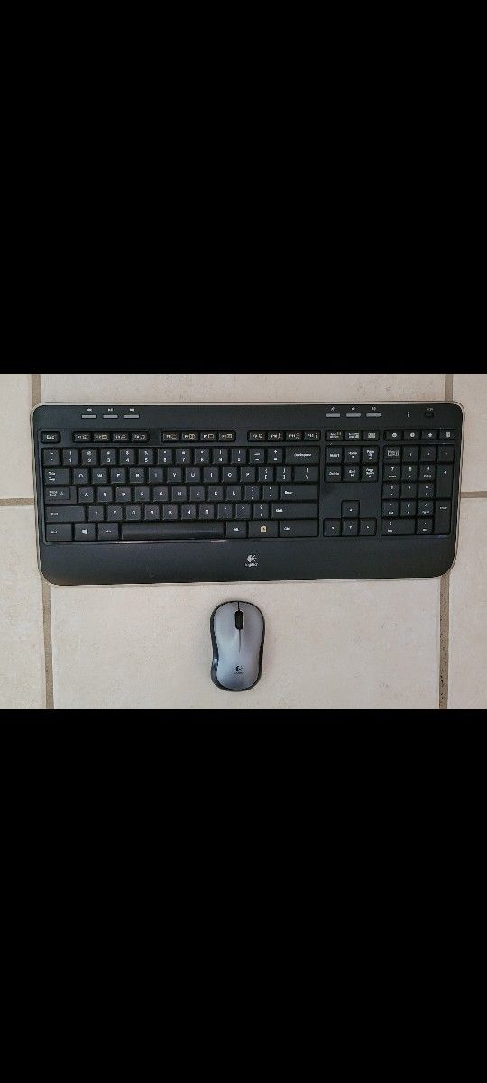 Logitech Wireless Keyboard Model:K520+mouse Logitech 