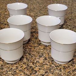 China Pearl Fine China 8 Tea Cup - Great Condition