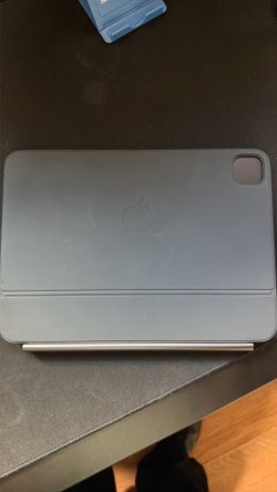 5th Gen iPad Pro 11in Magic Keyboard-Space Grey