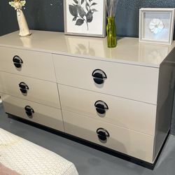 NEW DRESSER CREAM GLOSSY