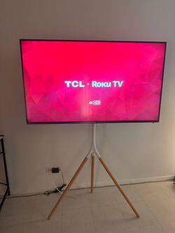 TCL 55" 4K HDR Roku Smart TV (55R617) — $200