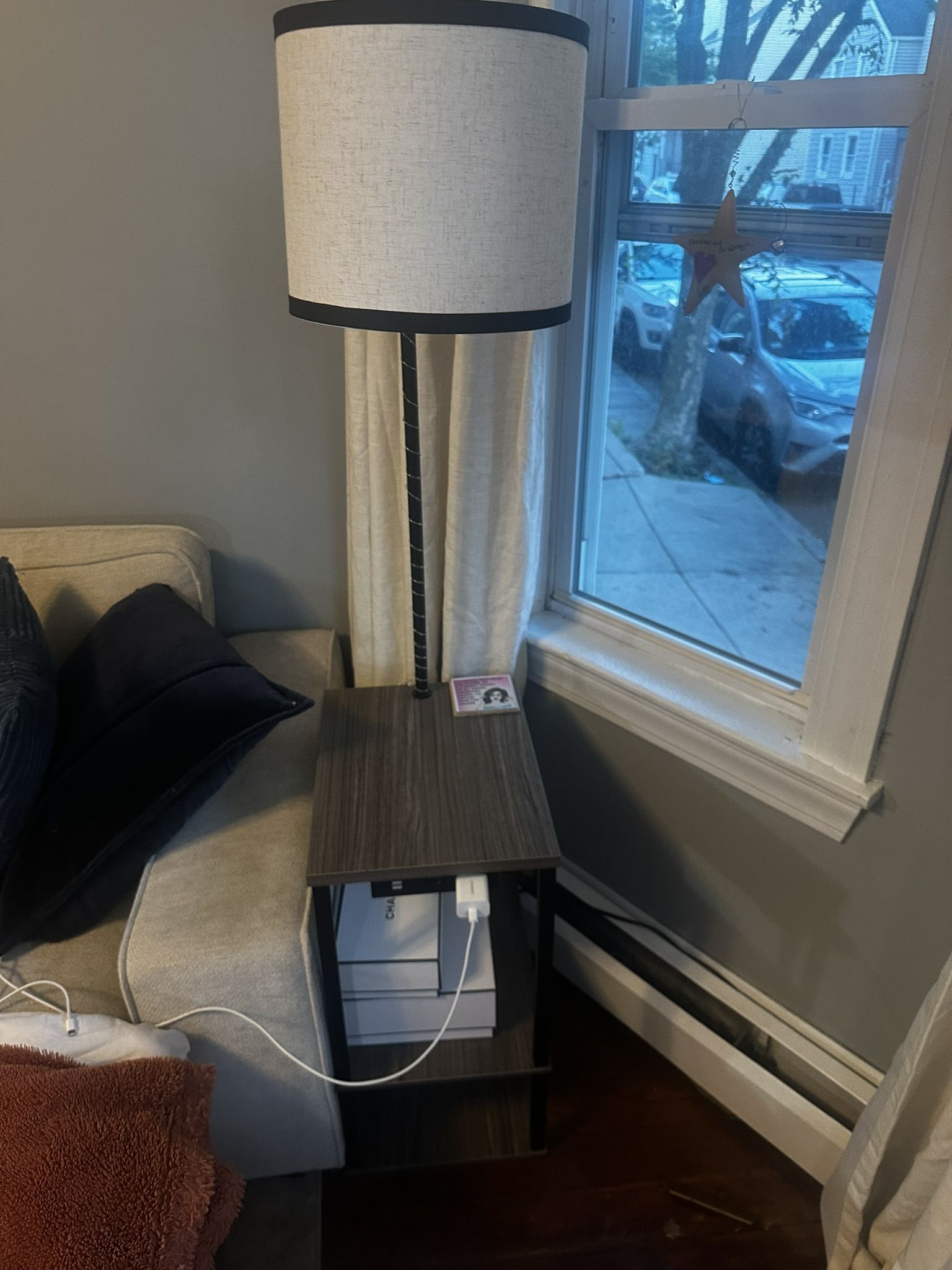 Side Tables With Lights