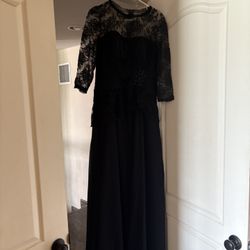 Black Gown Size 10