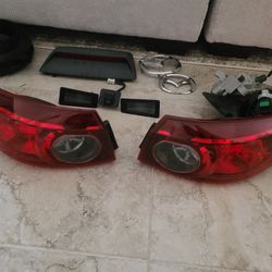 Parts For Mazda 3 2015 Taillight Back Up Camra four Door Bose speakers Two Dash Board Speakers Front Bumper Fog Light And Two Maxda Logos  And Floor M