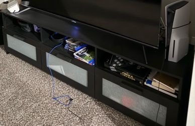Entertainment center