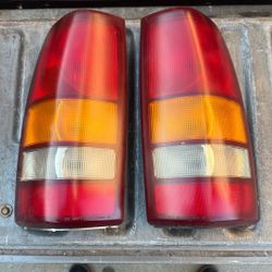 2000-2004 chevy silverado tahoe rear taillights