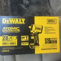 Brand New Dewalt 1/2 Inch compact Impact Wrench Never Used