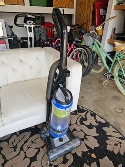 BISSELL CleanView Rewind Pet Upright Vacuum.