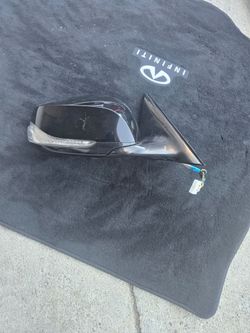 Q50 mirror