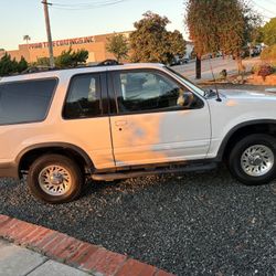2001 Ford Explorer Sport