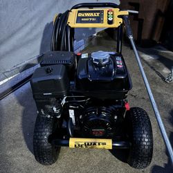 4000 Power Washer Dewalt. 