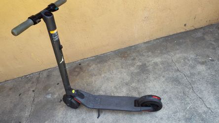 Electric Scooter Ninebot ES3 Segway Working and tested comes with charger