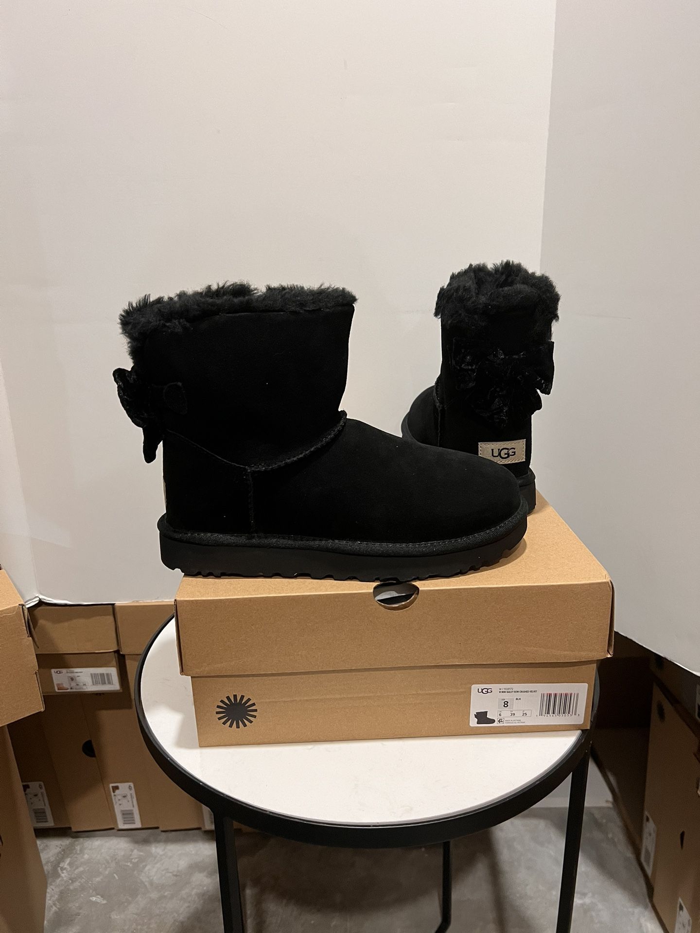 UGG Mini Bailey Bow Crushed Velvet