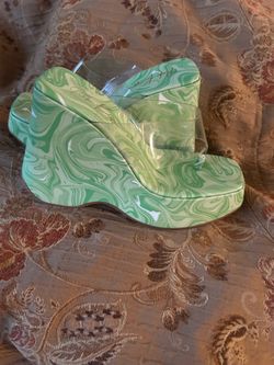 Pink Kiss  Brand Platforms