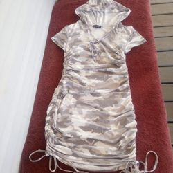 Almost Famous women's pullover hooded ruched drawstring dress size M