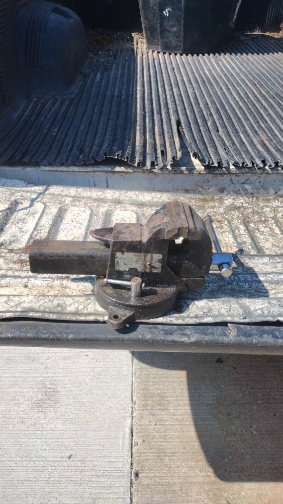 Duracraft Bench Vise